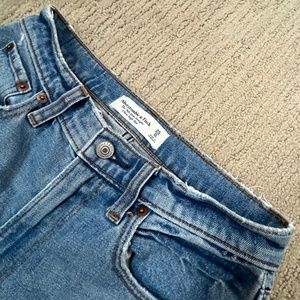 Abercrombie 90s Slim Straight Jeans